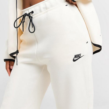 Women's Nike Tech Fleece Jogger Cream